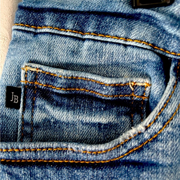 Judy Blue XL Jean shorts with insane stretch and distressed hem - Picture 3 of 6